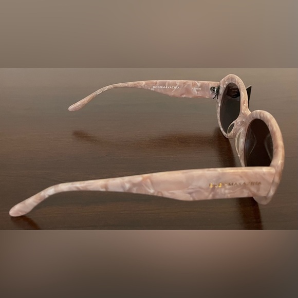 BCBGMAXAZRIA Overt Sunglasses in Blush Marble main image 7